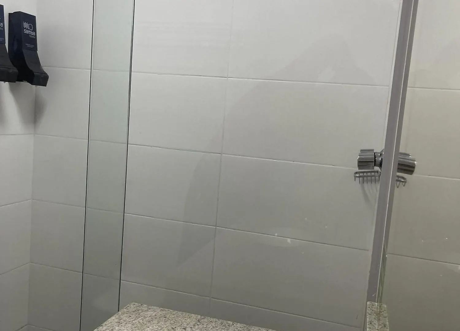 Hihome - Royale Hotel Samba Cabo Frío Brasil