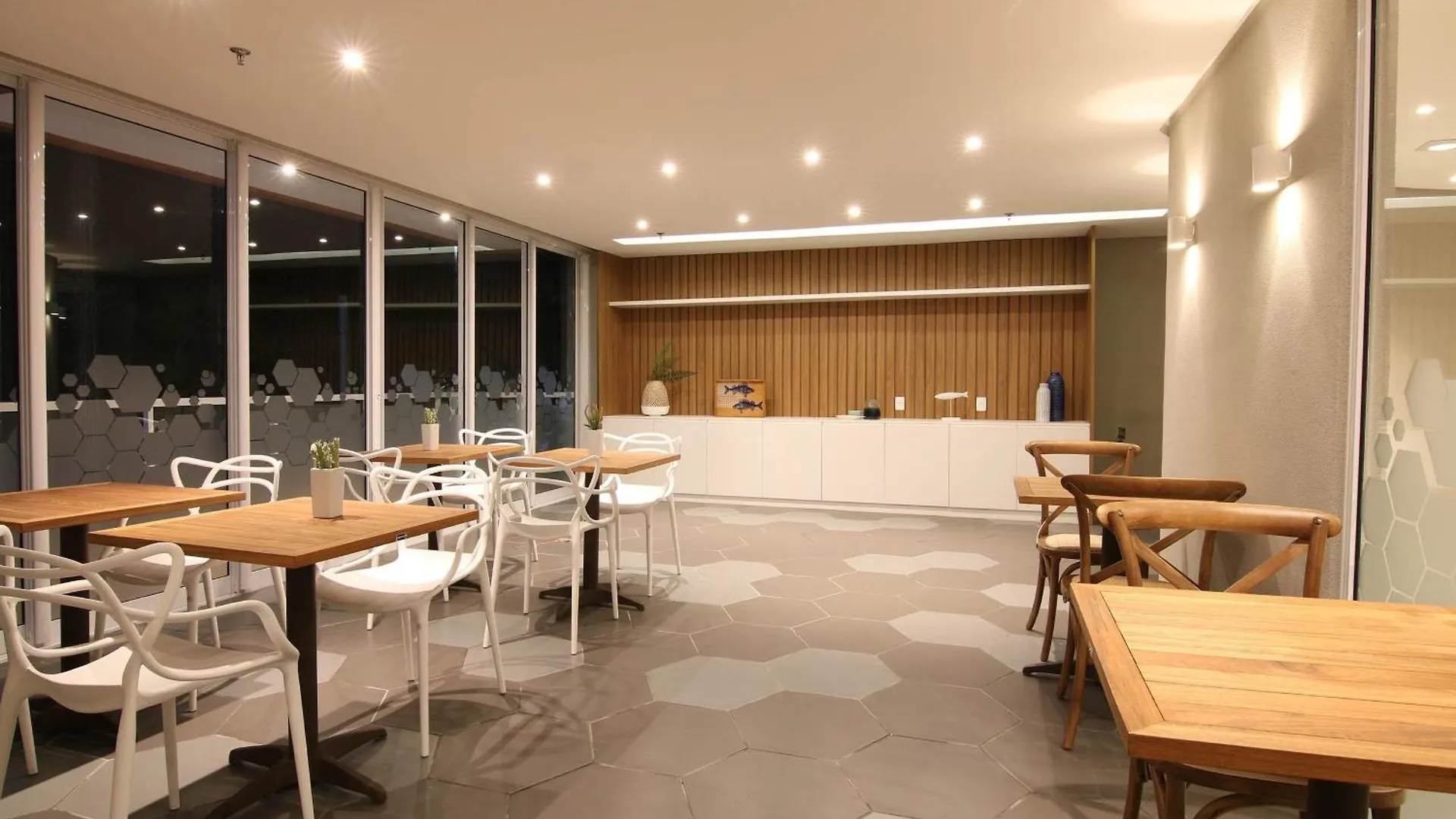 Hihome - Royale Hotel Samba Cabo Frío Apartamento